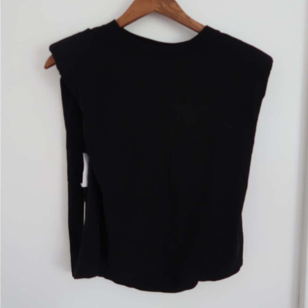 Aritzia - BABATON SHOULDER PAD SHIRT IN BLACK